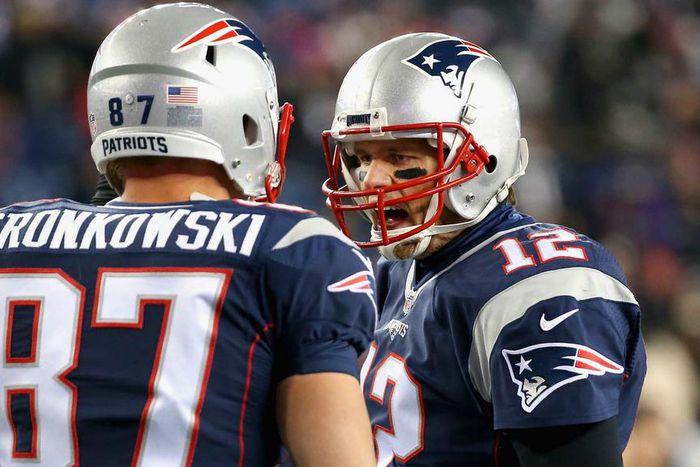 ___4420112___https:______static.pulse.com.gh___webservice___escenic___binary___4420112___2015___12___3___12___brady-gronkowski-120215-usnews-getty-ftr_1t319uum50xes1qb33a6xo7mfn_3