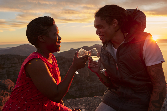 Couple in scenic location for Valentine's [Cape town tourism]