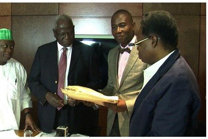 The entries assessed for the 2015 NLNG Prize for Nigerian Literature were all "incompetent in the use of language"