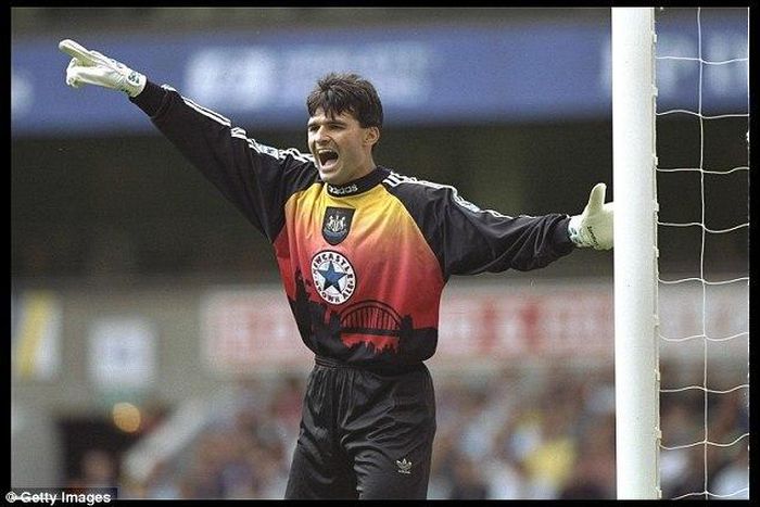 Former Newcastle United goalkeeper, Pavel Srnicek suffers heart attack