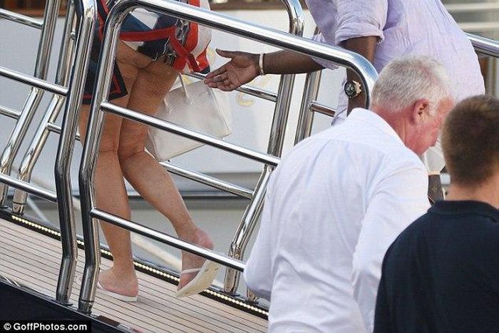 Doting boyfriend runs to rescue