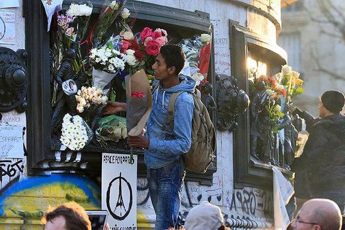 France shuts mosque, arrests man in crackdown after attacks