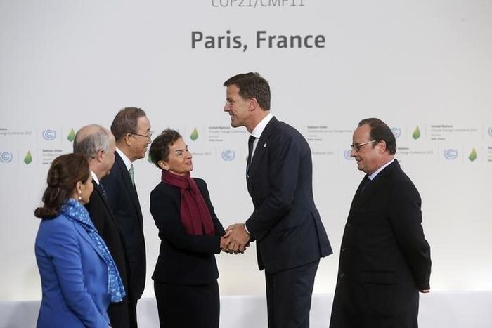 Netherlands Prime Minister Mark Rutte (2nd R) is welcomed by French President Francois Hollande (R) and (L to R) French Ecology Minister Segolene Royal, French Foreign Affairs Minister Laurent Fabius, President-designate of COP21, United Nations Secret...