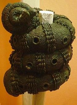 250px-Bronze ornamental staff head, 9th century, Igbo-Ukwu wikipedia