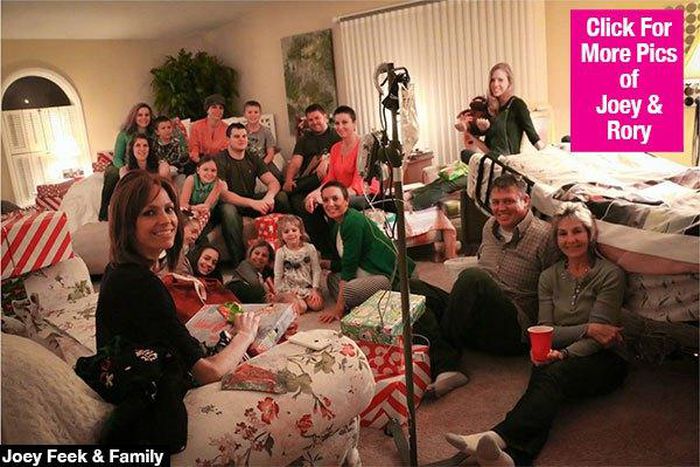 Cancer battling American singer spends her last Christmas with family