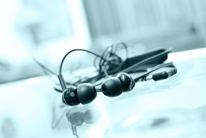 Pulse Music presents tips to help you market your music and make more money.