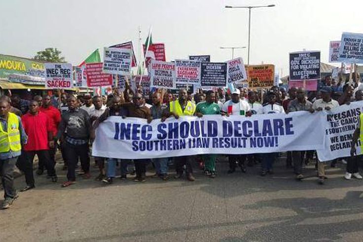 APC members protest cancellation of Bayelsa elections on December 9, 2015