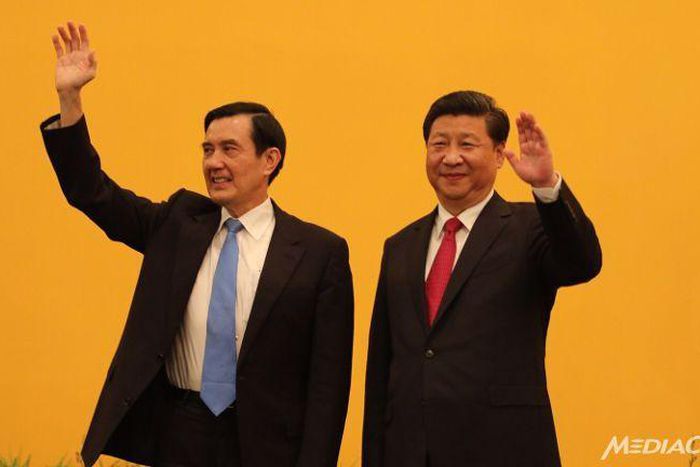 Taiwan, China swap jailed spies after leaders' historic meet