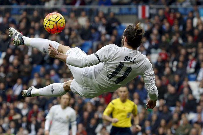 Real hit 10 past nine-man Rayo, Atletico lose