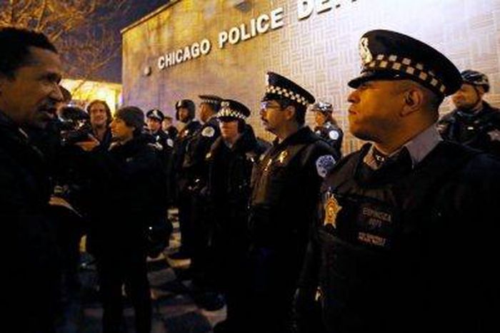 U.S. Justice Dept. to investigate Chicago police