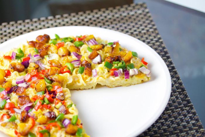 Nigerian-style Noodle pizza [Dooney's kitchen]