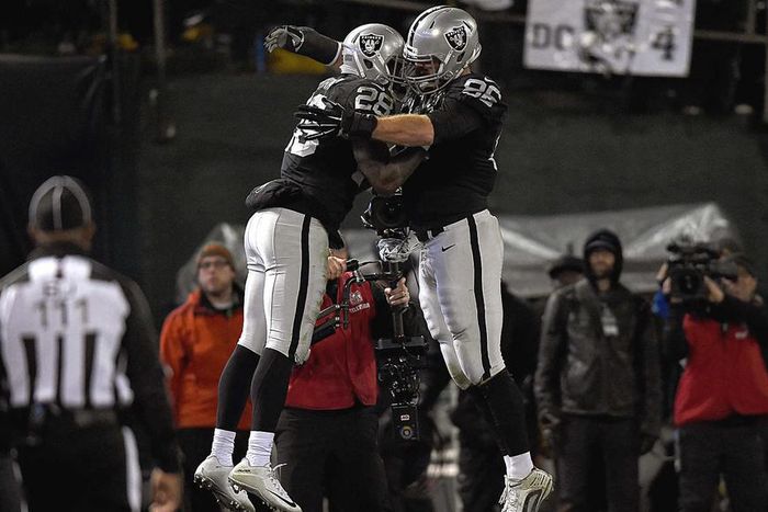 ___4495981___https:______static.pulse.com.gh___webservice___escenic___binary___4495981___2015___12___26___1___raiders-murray-122415-usnews-getty-ftr_zfa6tg8k4pnj1jfcce1hpvsxj