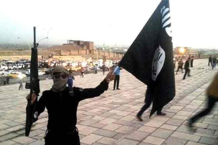 U.S. citizen who fought for Islamist group surrenders in Somalia