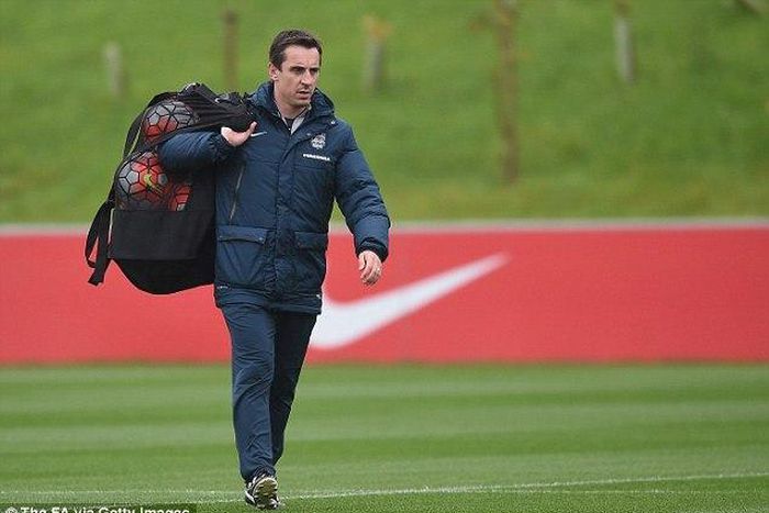 Gary Neville appointed coach of Valencia