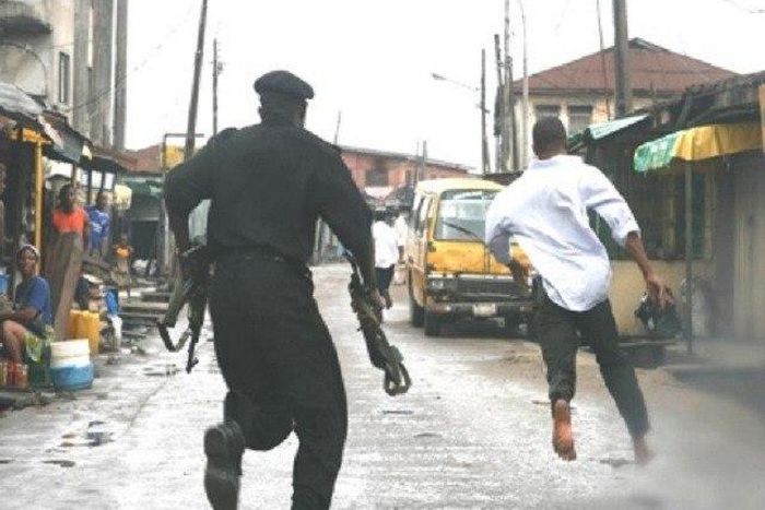 Man, 27,  jailed for 3 weeks for roaming around