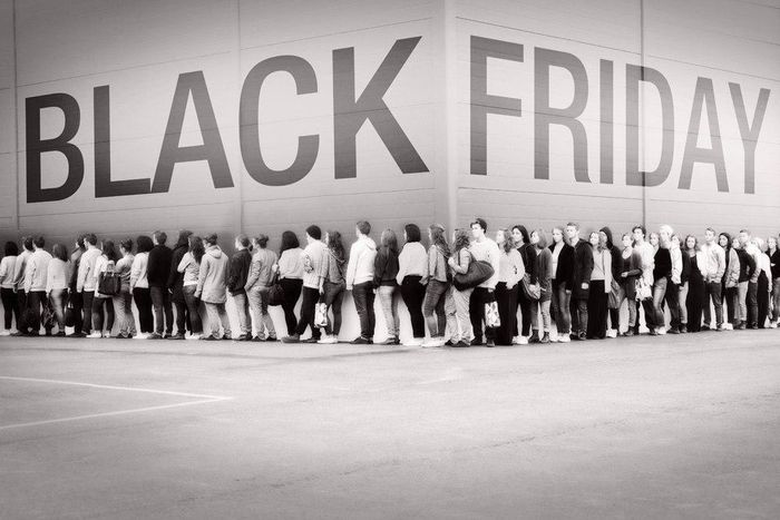 Millions of people across the world would be participating on the Black Friday sale.