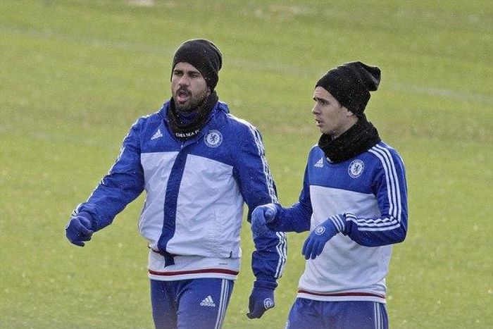 Diego Costa and Oscar make up after fighting each other in training