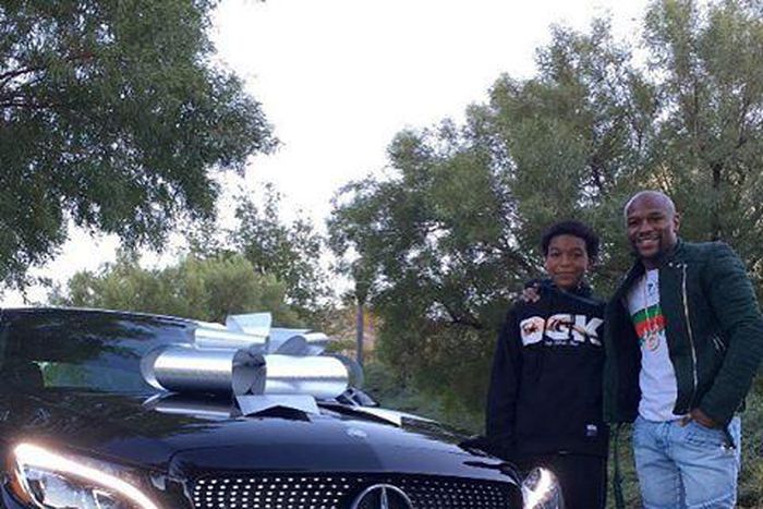 Floyd Mayweather buys £30,000 Mercedes for his son