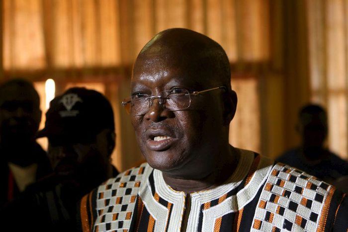 Presidential candidate Roch Marc Kabore speaks to journalists after his last campaign rally in Ouagadougou, Burkina Faso, November 27, 2015.   REUTERS/Joe Penney