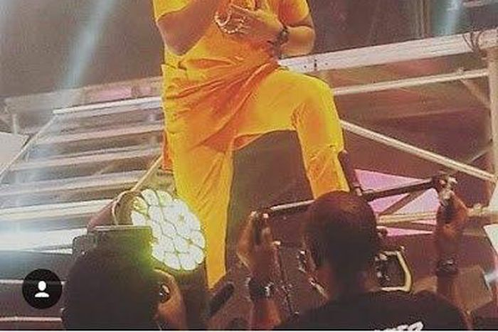 Olamide performing at OLIC2