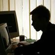 Man's date from tinder robs him at gun point