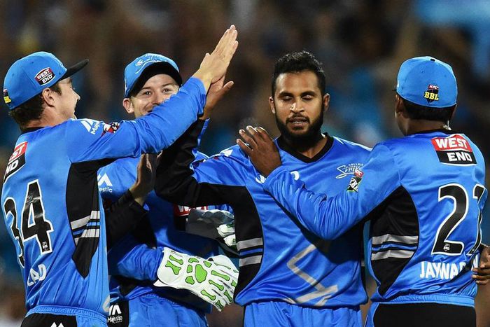 ___4524142___https:______static.pulse.com.gh___webservice___escenic___binary___4524142___2016___1___5___16___adilrashid-cropped_9w6hoxxuj5k615rygj5nkf4bi_1