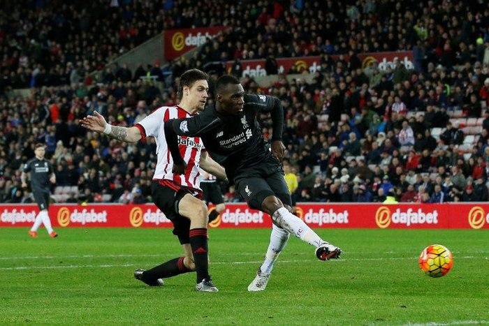 Football Soccer - Sunderland v Liverpool - Barclays Premier League - Stadium of Light - 30/12/15 Christian Benteke scores the first goal for Liverpool Reuters / Andrew Yates EDITORIAL USE ONLY. No use with unauthorized audio, video, data, fixture lists...