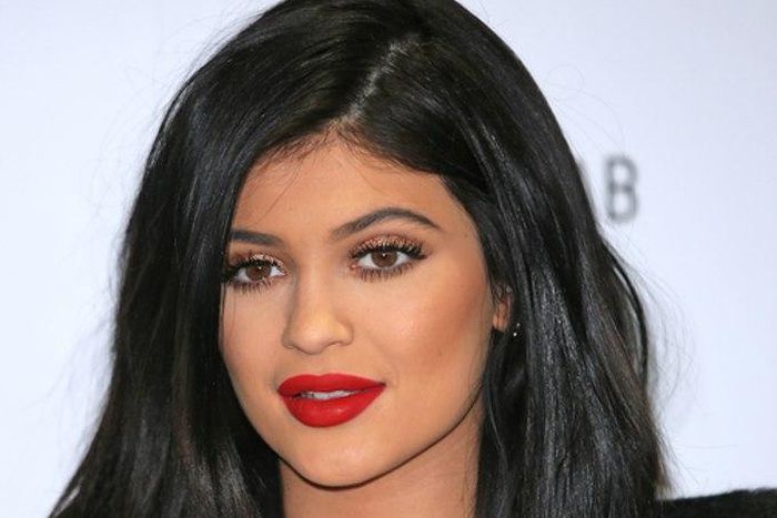 Kylie Jenner is a fan of the boob contouring trend