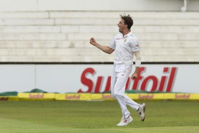 South Africa"s Dale Steyn celebrates the wicket of England"s Alex Hales during their first cricket test match in Durban, South Africa, December 26, 2015.