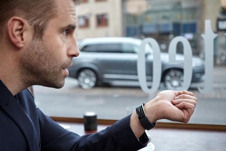 Volvo voice control device