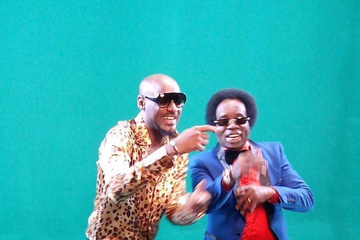 2face Idibia, Sir Victor Uwaifo in 'Tupepe' video.