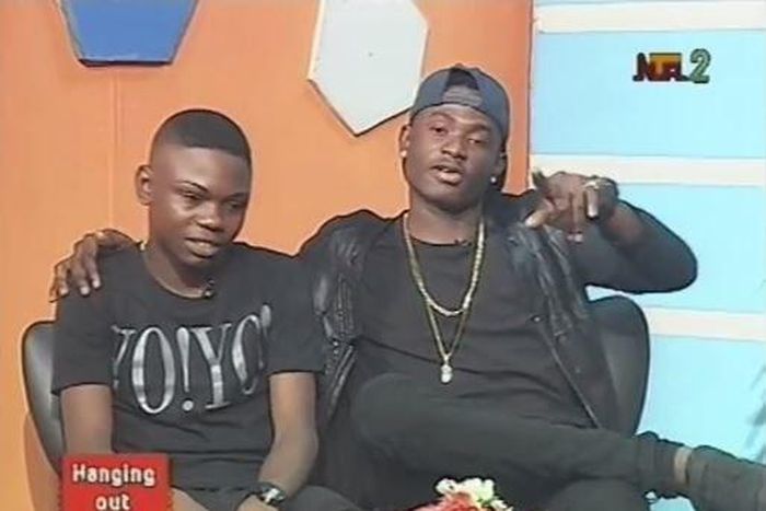Lil Kesh and Yung Tizzy shared a beat as they freestyled against each other.