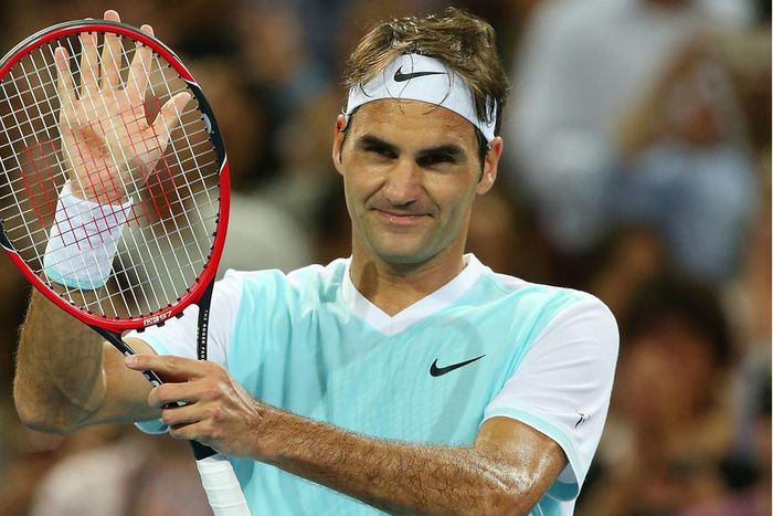 Federer battles past Dimitrov in Brisbane