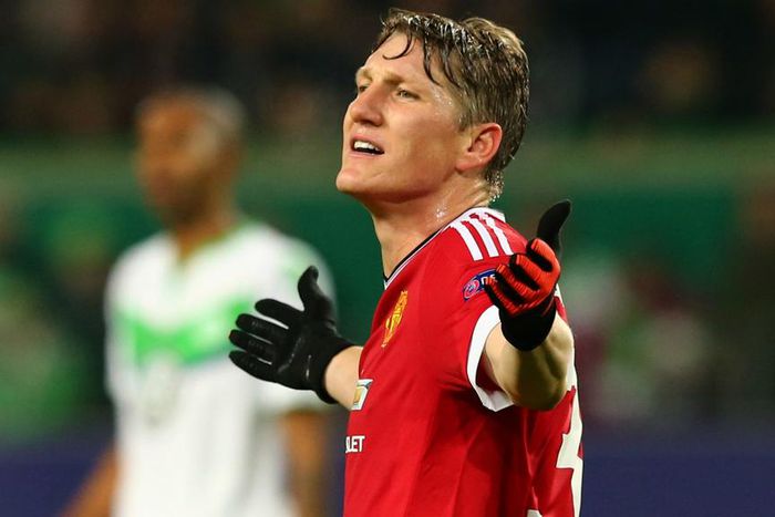 Joachim Low defends Bastian Schweinsteiger