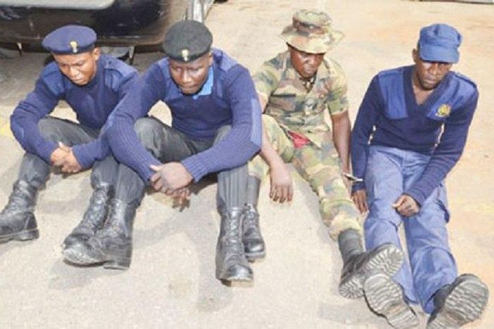 These fake officers have been parading the military to rob