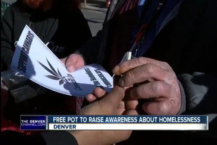Charity organization gives free marijuana to the homeless as Christmas gift