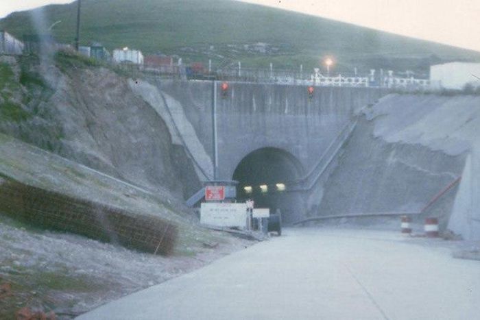 UK grants asylum to Sudanese man who walked through Channel Tunnel