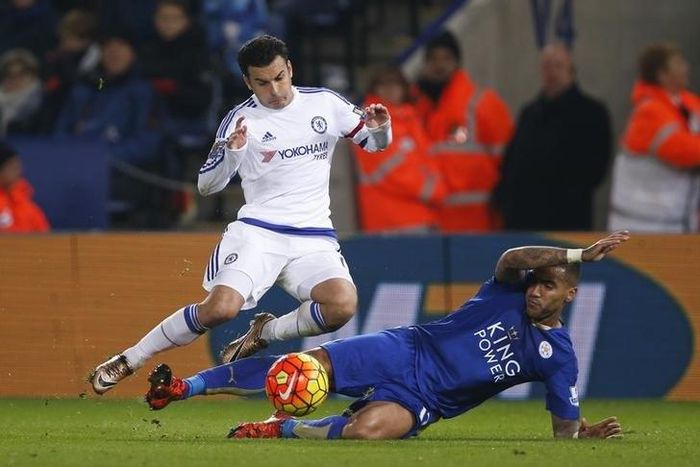 Leicester return to summit as Chelsea woes continue