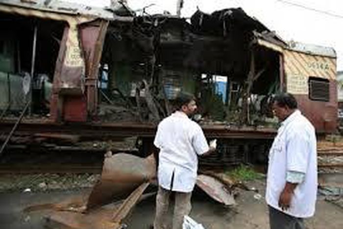 Indian court convicts 12 in 2006 Mumbai train bombs trial