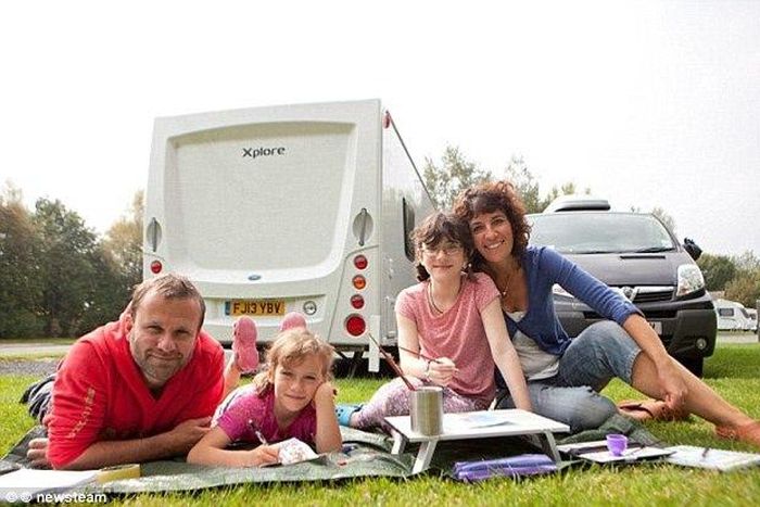 ___4078063___https:______static.pulse.com.gh___webservice___escenic___binary___4078063___2015___8___17___14___2B6F057100000578-0-image-a-12_1439805816457