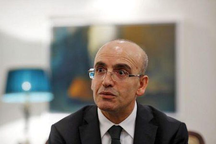 Suicide bombing, gunbattle kills 12 in western Yemen - security sources