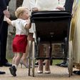UK royals criticize "dangerous" attempts to photograph young Prince George