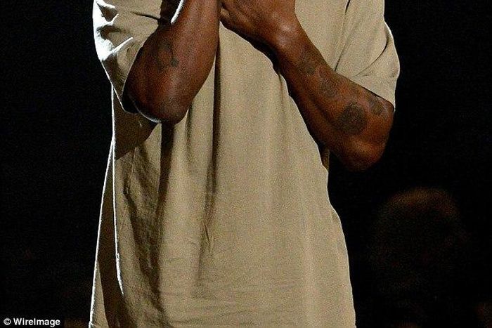 Multi-award winning American artiste Kanye West announced e would be running for US presidency in 2020 during his speech at the MTV VMAs