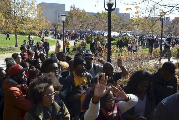 Missouri campus police hold suspect for threats to shoot blacks