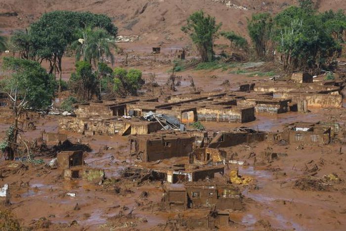 Mud from Brazil dam burst is toxic, UN says