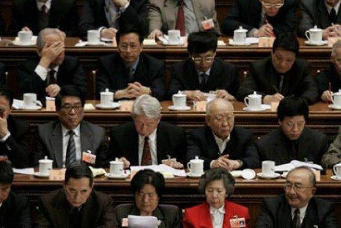 China punishes 249 "lazy" officials for unspent funds