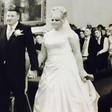Kelly Galt marrying her husband Alan while holding her father's hand
