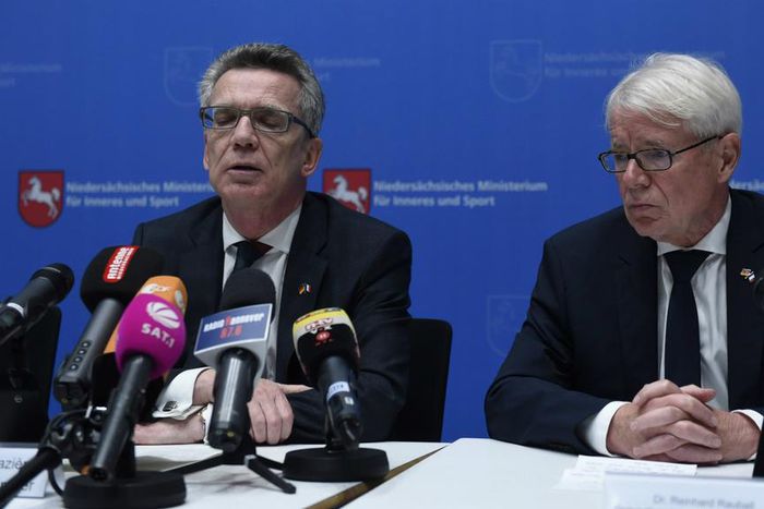 ___4369761___https:______static.pulse.com.gh___webservice___escenic___binary___4369761___2015___11___18___14___rauball-de-maiziere-cropped_uyfaik483c8811vqu53x9a9cg_2