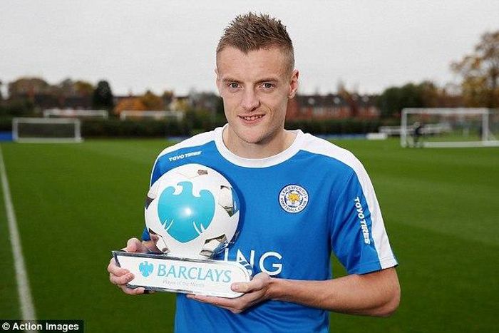 Jamie Vardy wins Barclays Player of the Month of October award
