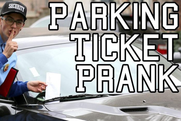 Watch this traffic officer making people smile prank